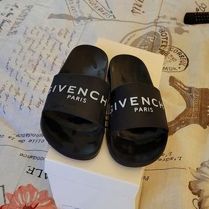 Givenchy woman slides